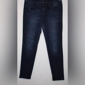 Dark wash skinny jeans